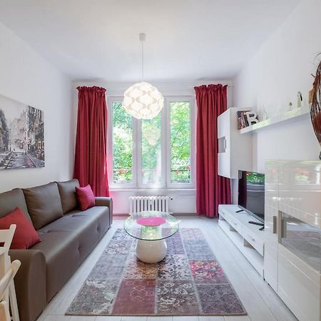 Your Perfect Place To Stay On Vitosha Str Apt Sofia Ngoại thất bức ảnh