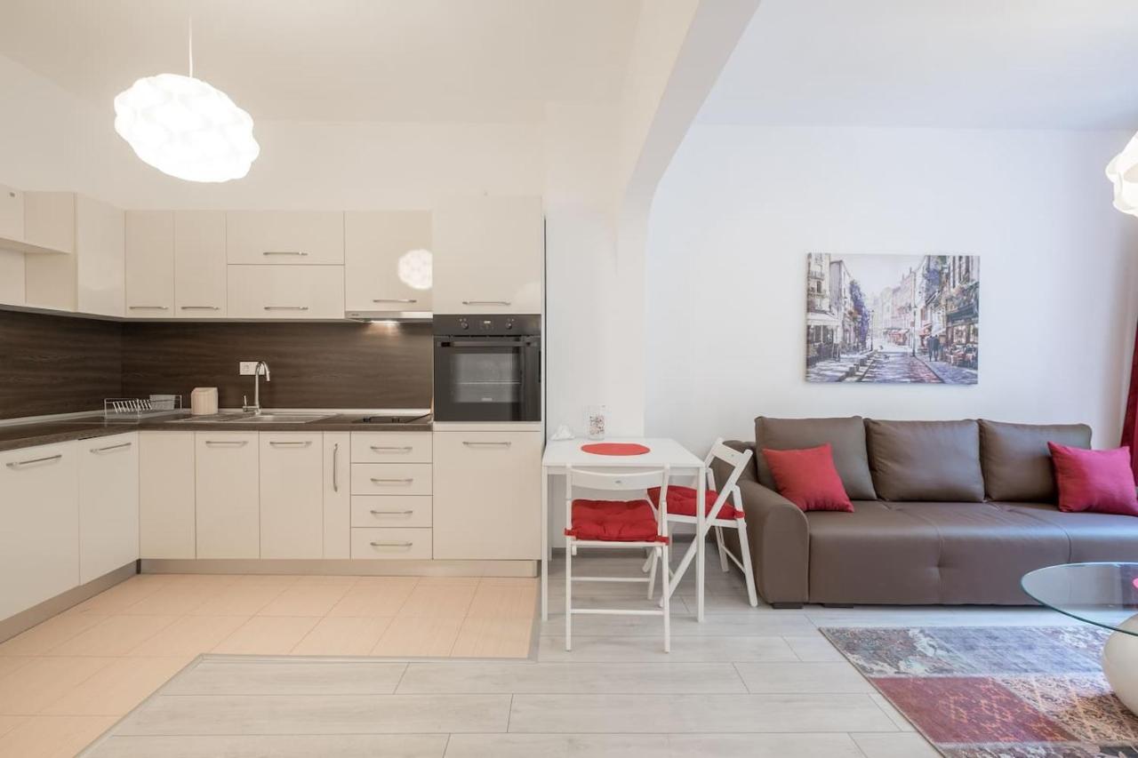 Your Perfect Place To Stay On Vitosha Str Apt Sofia Ngoại thất bức ảnh