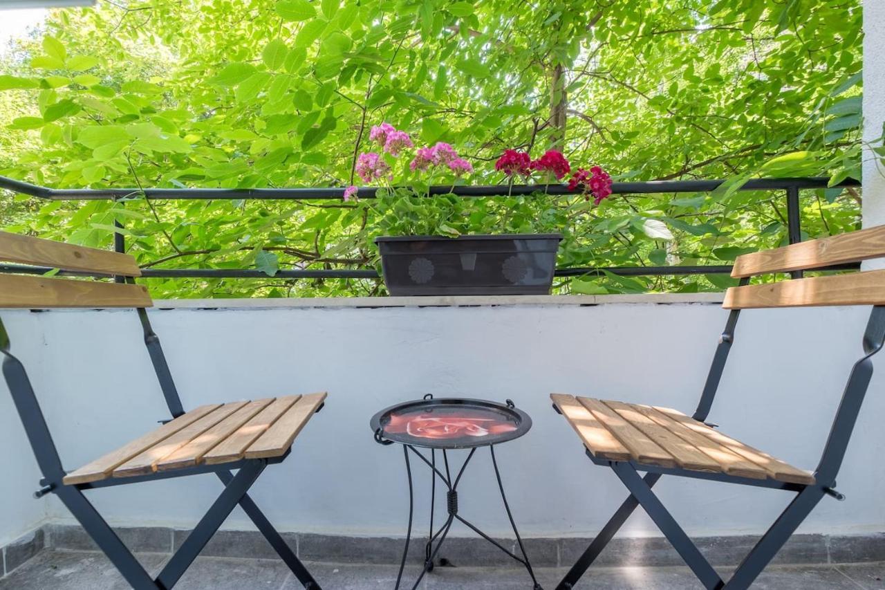 Your Perfect Place To Stay On Vitosha Str Apt Sofia Ngoại thất bức ảnh