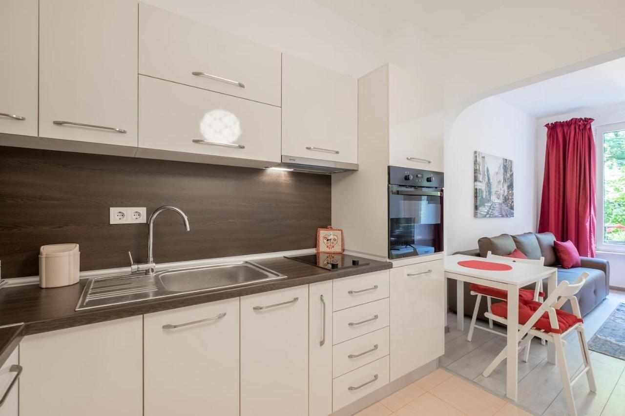 Your Perfect Place To Stay On Vitosha Str Apt Sofia Ngoại thất bức ảnh