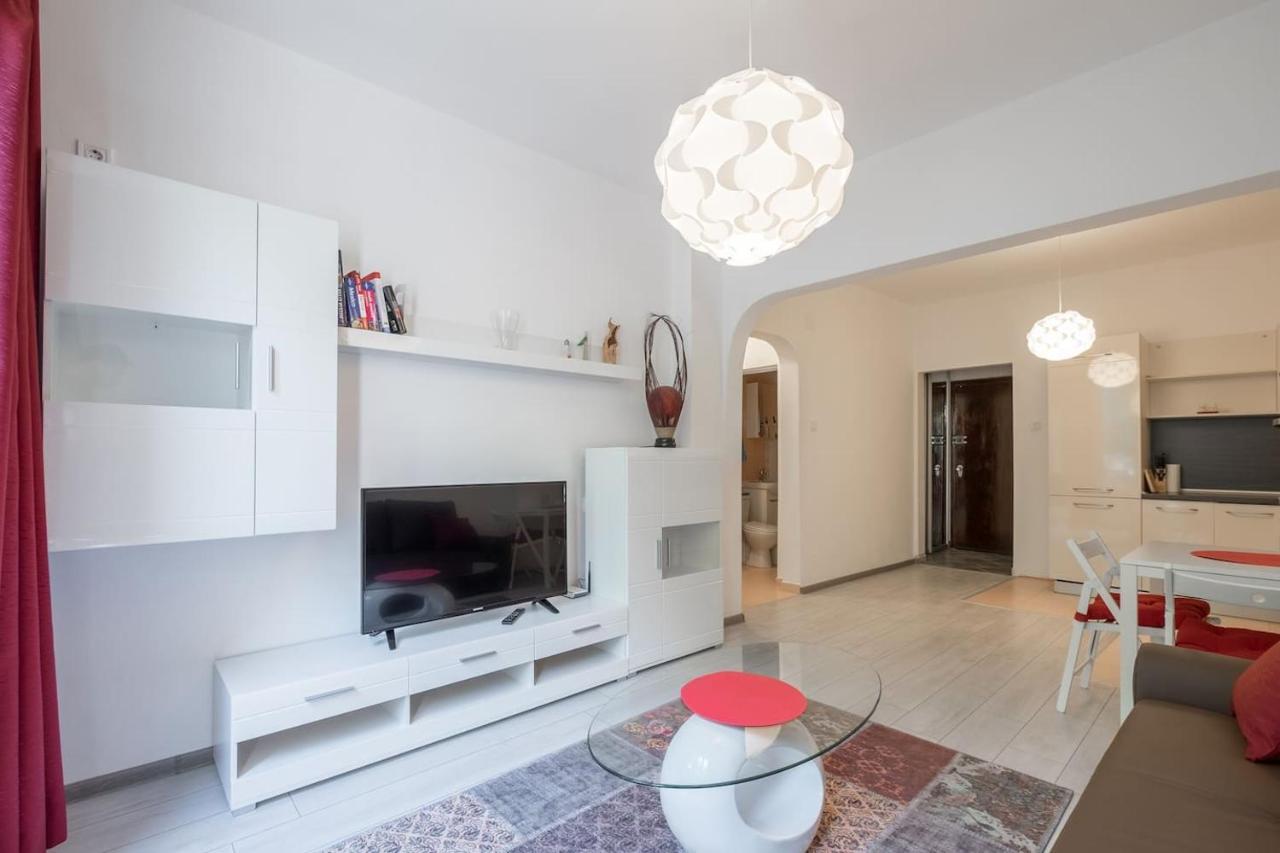 Your Perfect Place To Stay On Vitosha Str Apt Sofia Ngoại thất bức ảnh